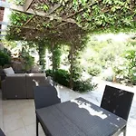 Mimosa Bed & Breakfast 4*